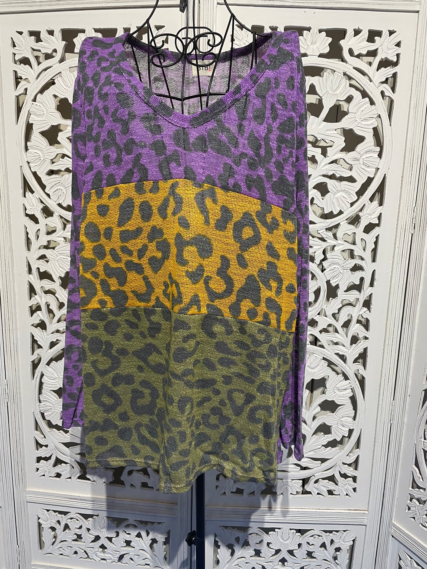 Low Gauge Dep U Neck Top