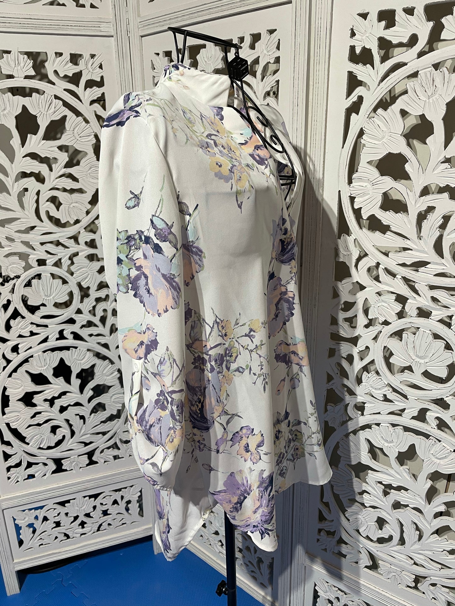 V Neck Floral Print Detail Top