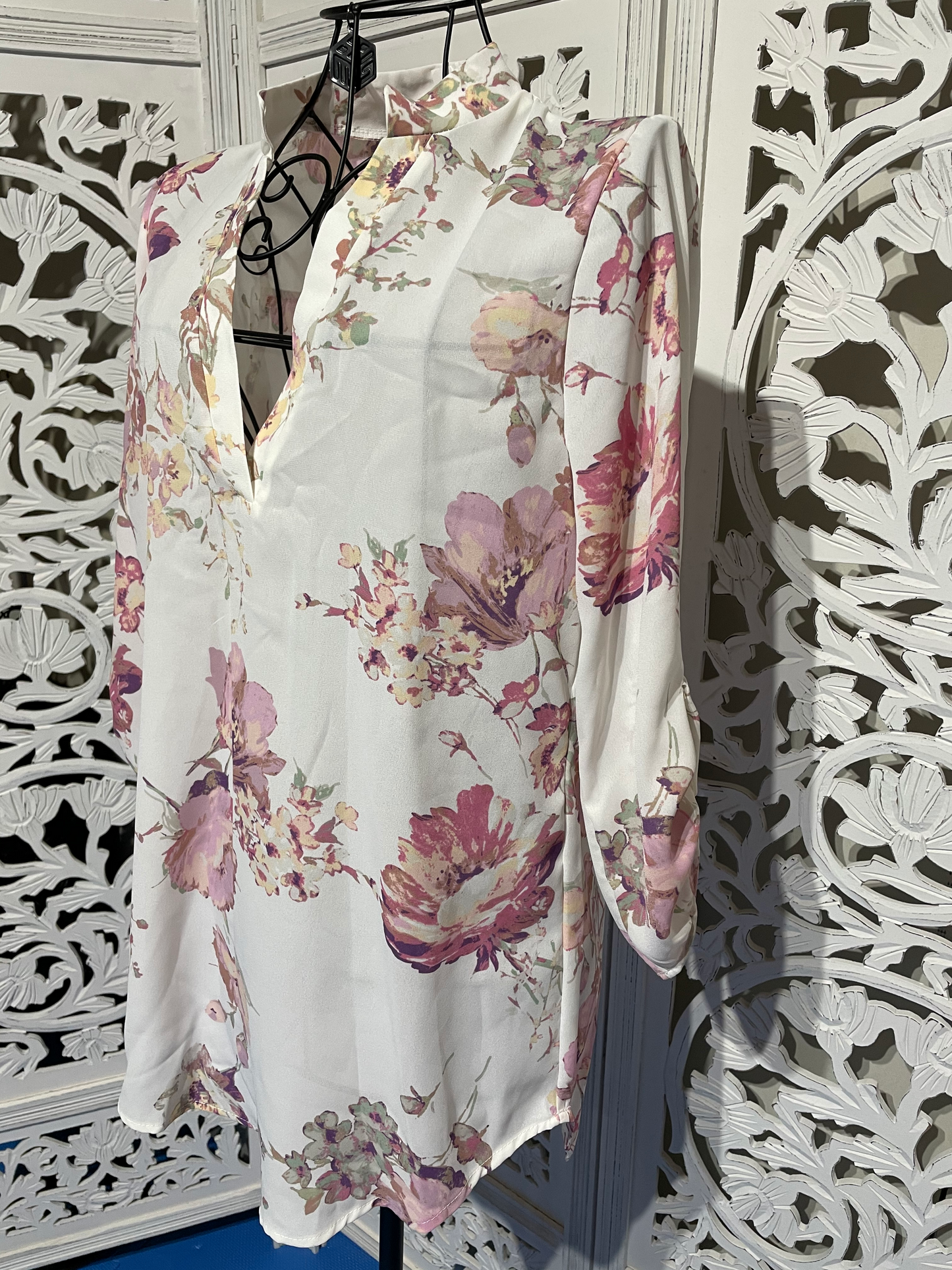 V Neck Floral Print Detail Top