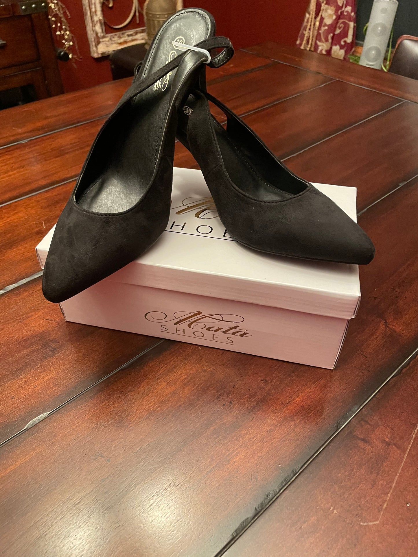 Pointed Toe, Slingback High Heels