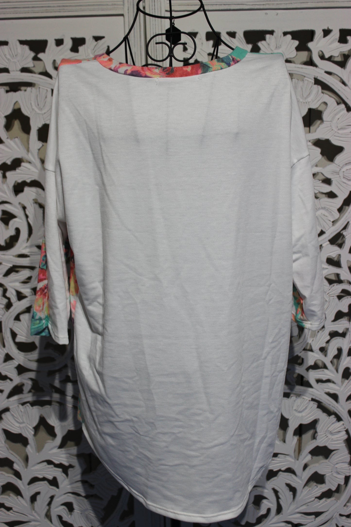 Plus Sized 3/4 Sleeve Floral and Solid Contrast Top