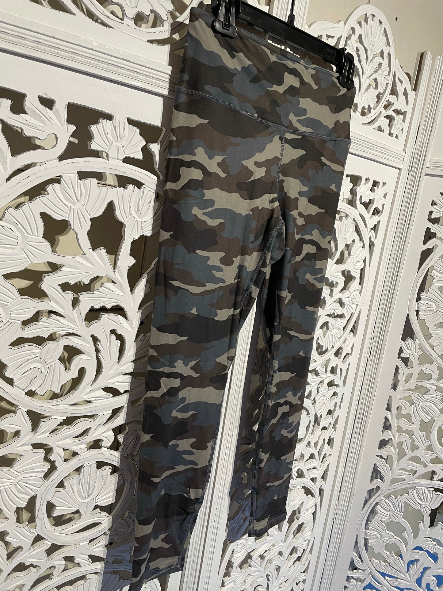 Plus Size Camouflage Grey and Blue Print Leggings