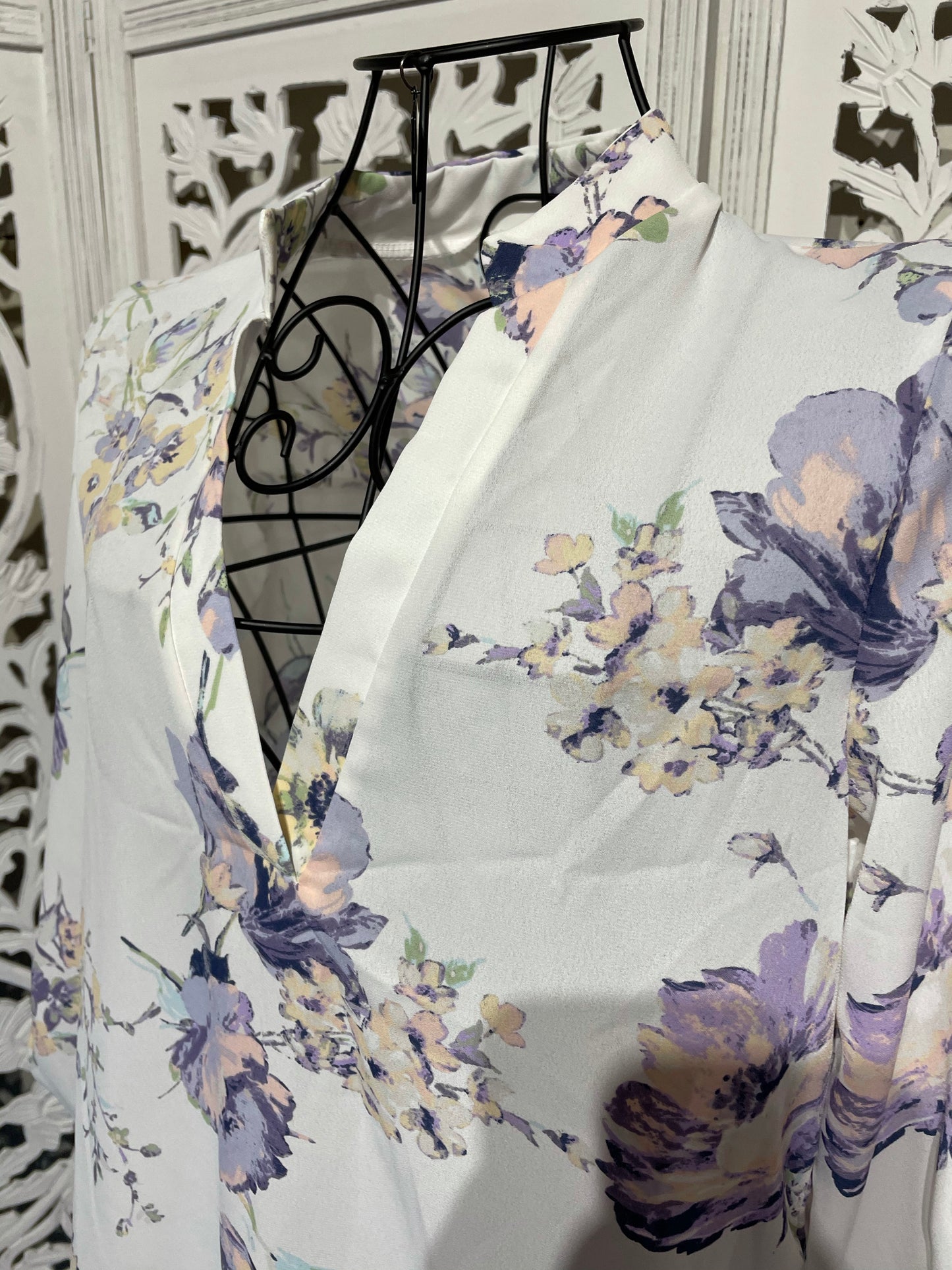 V Neck Floral Print Detail Top